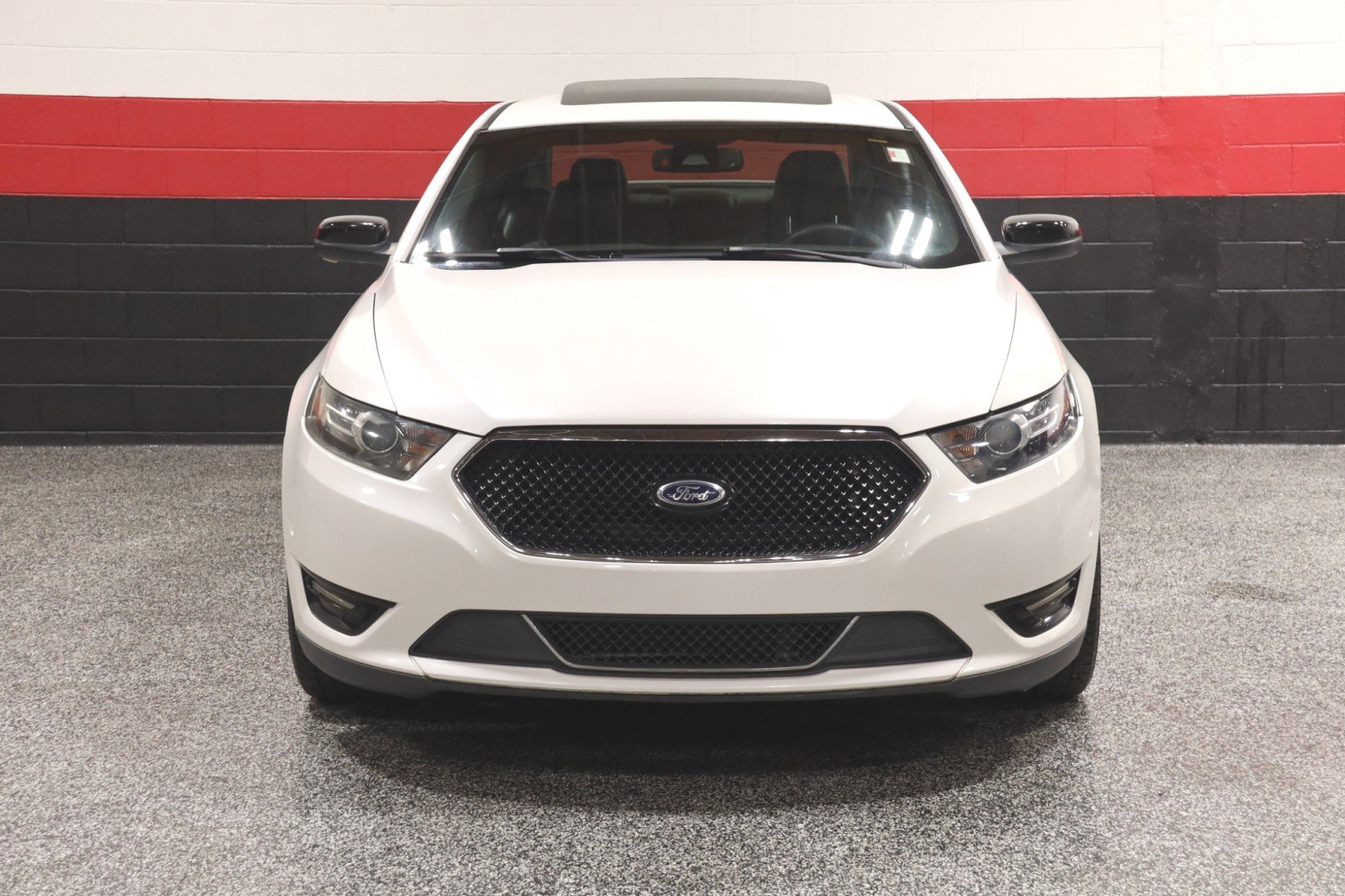 Used 2013 Ford Taurus SHO image 11