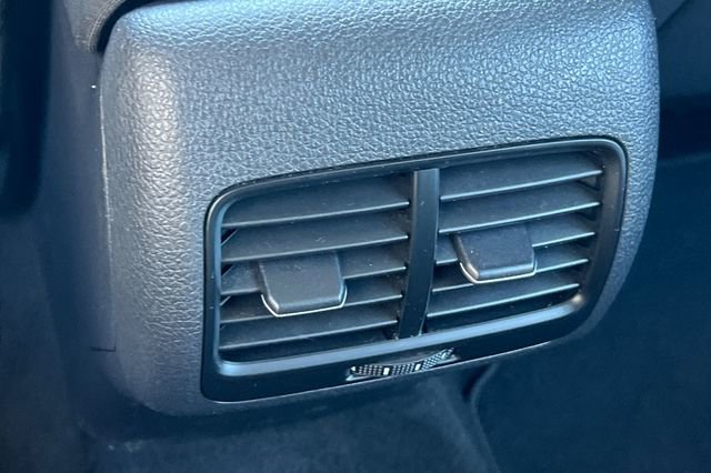 Used 2019 Volkswagen e-Golf SE image 14