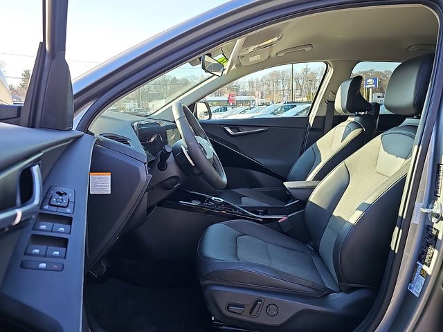 Used 2023 Kia Niro EX w/ EX Cold Weather Package image 13
