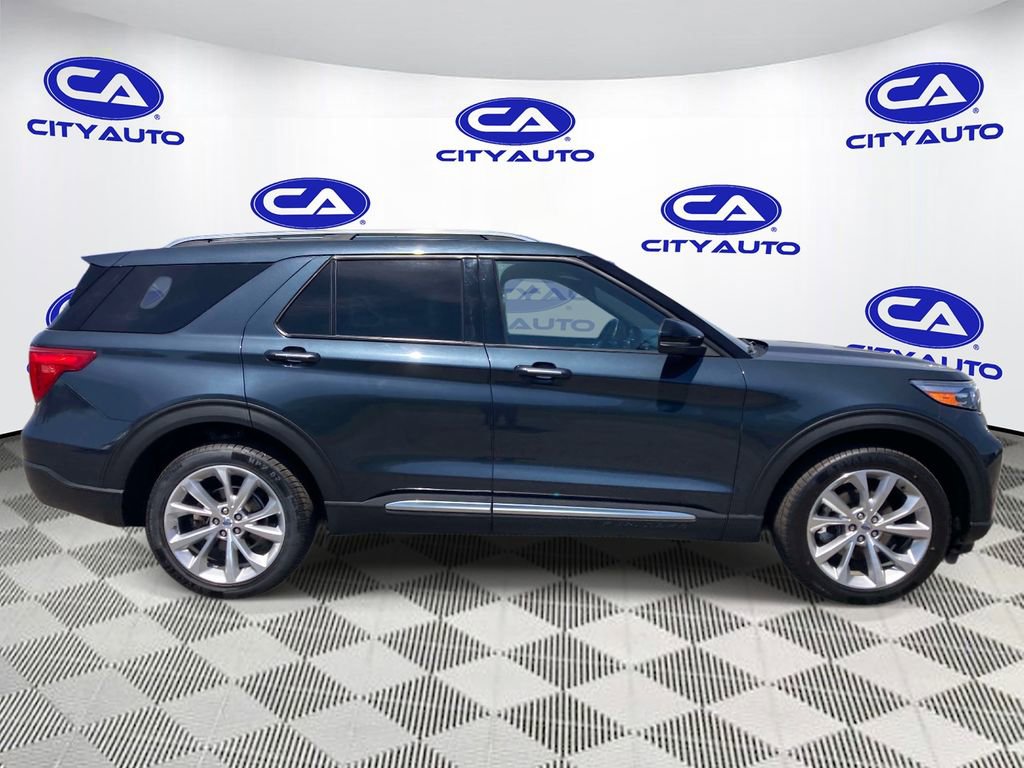 Used 2023 Ford Explorer Platinum w/ Technology Package AWD/4WD image 2