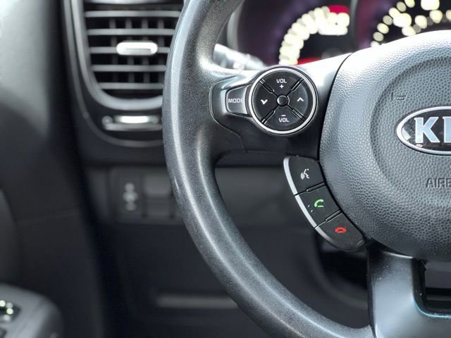 Used 2017 Kia Soul image 31