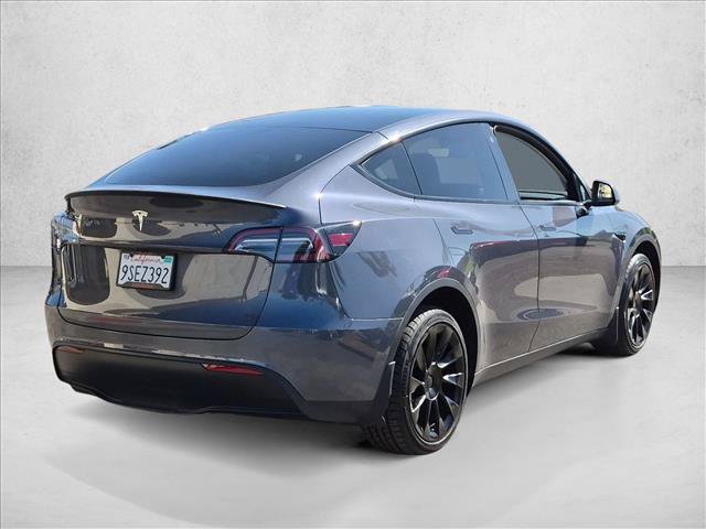 Used 2022 Tesla Model Y Long Range AWD/4WD image 5