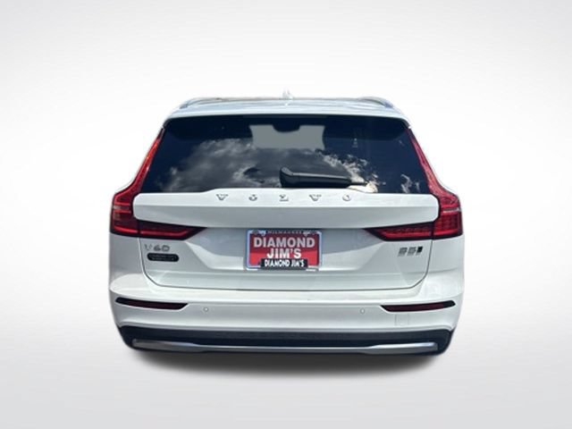 Used 2024 Volvo V60 B5 Cross Country Plus AWD/4WD image 4