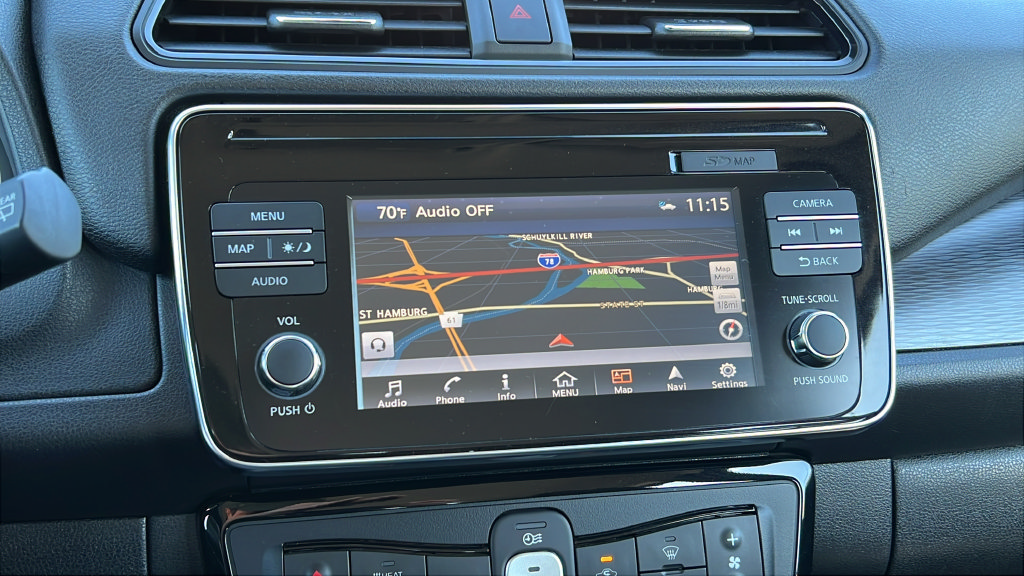 Used 2019 Nissan Leaf SV w/ SV Technology Package FWD image 19