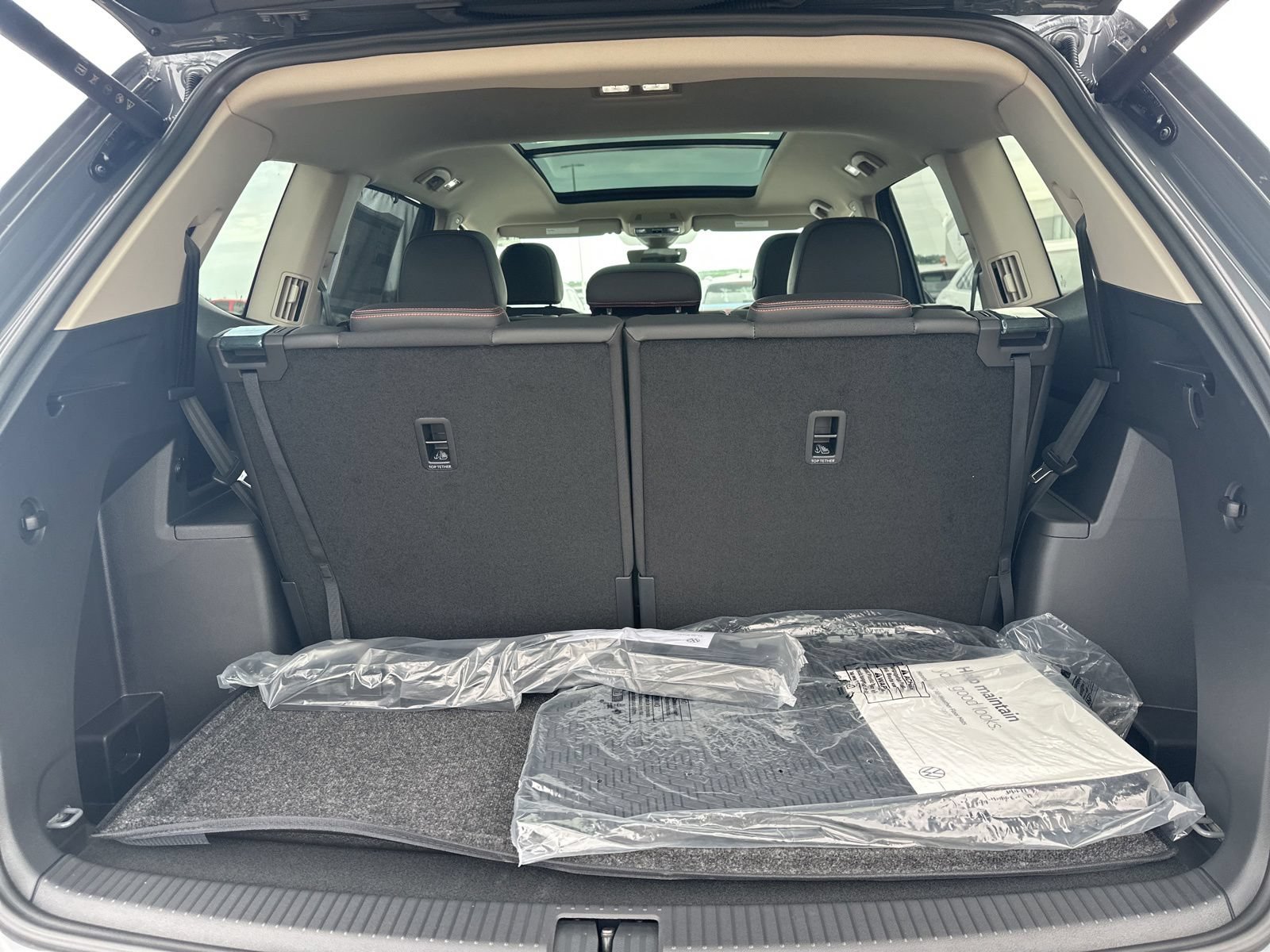 New 2026 Volkswagen Atlas Peak Edition AWD/4WD image 32