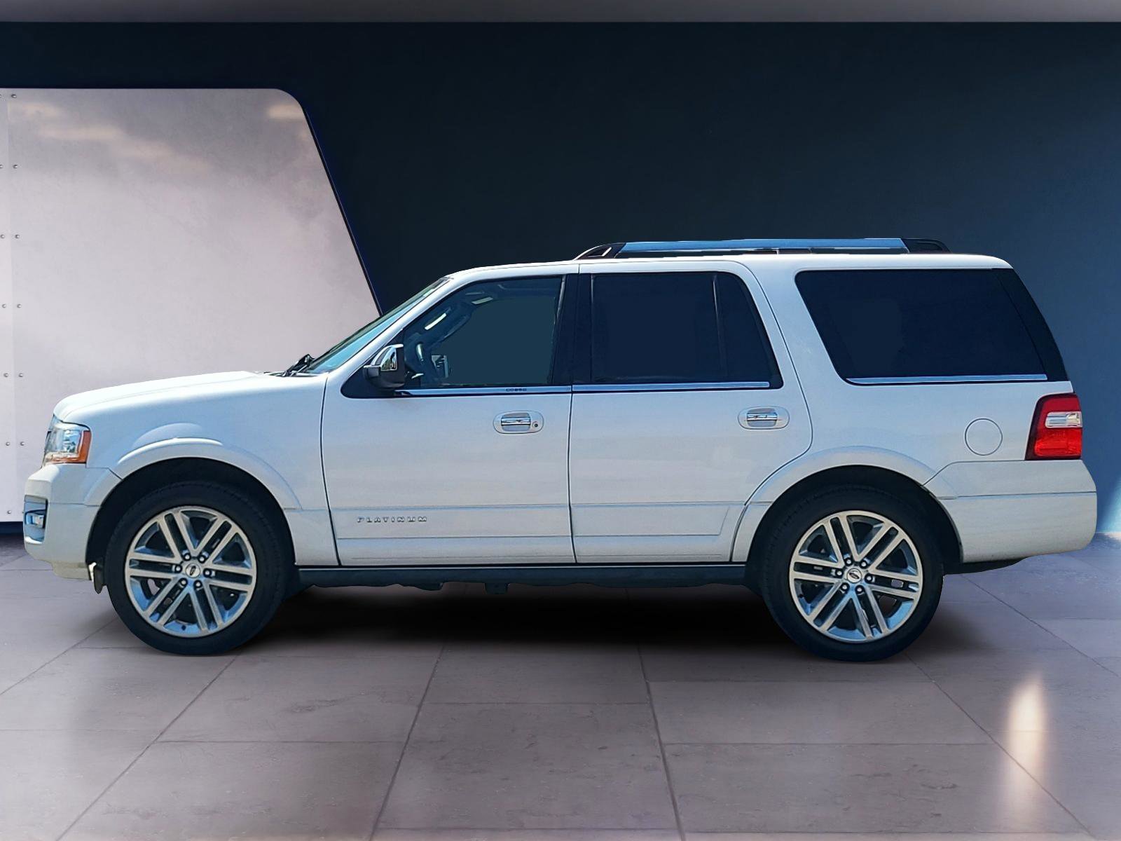 Used 2017 Ford Expedition Platinum image 2
