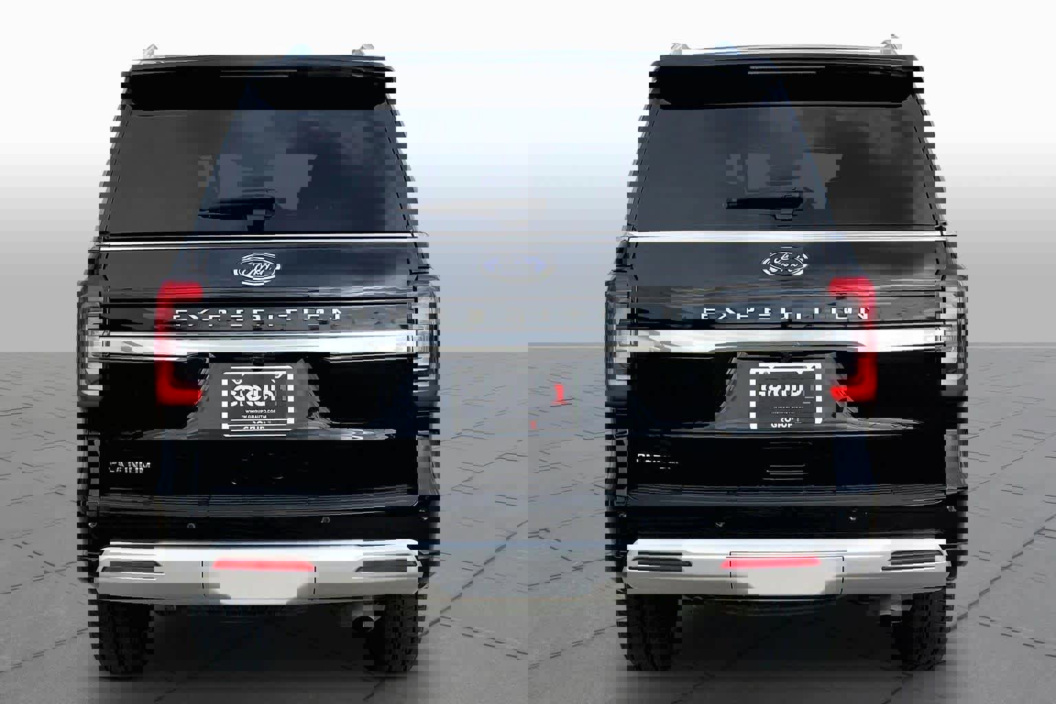 Used 2023 Ford Expedition Platinum AWD/4WD image 5