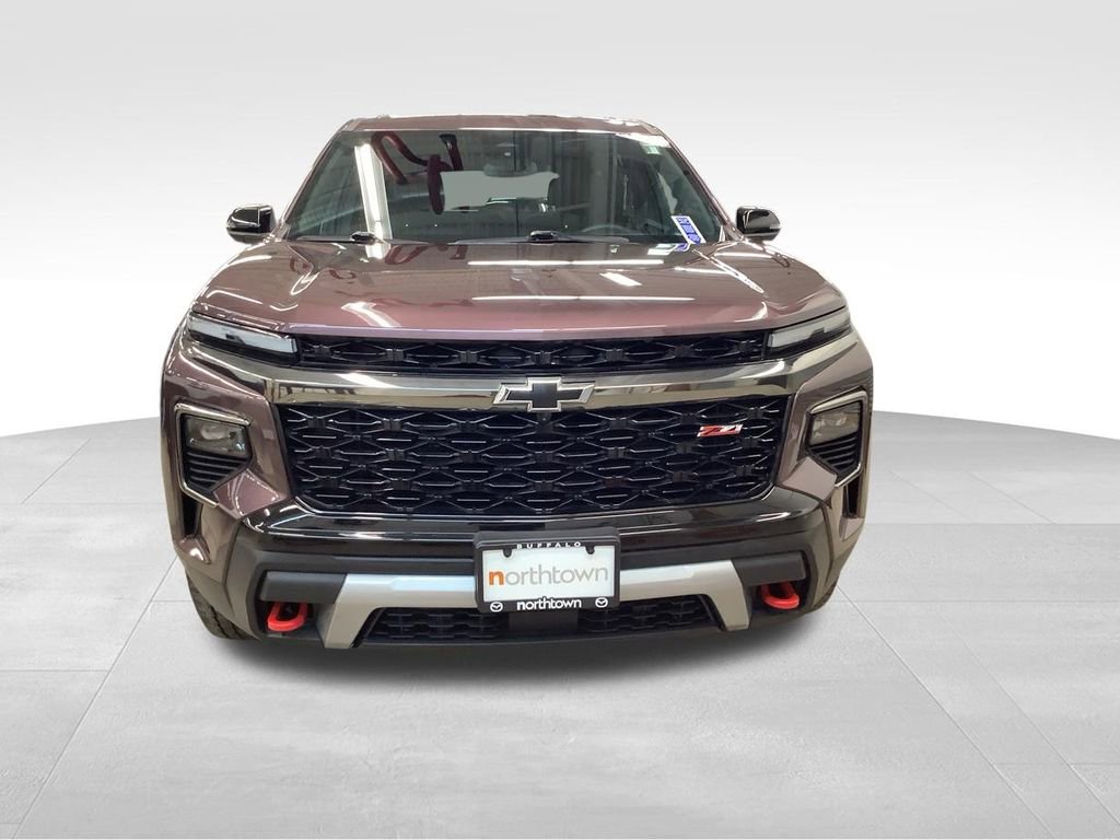 Used 2024 Chevrolet Traverse Z71 AWD/4WD image 4