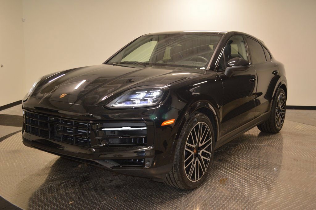 Certified 2025 Porsche Cayenne Coupe image 1