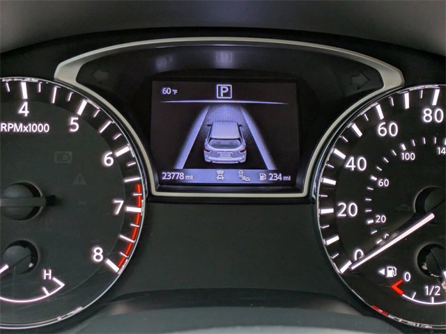 Used 2020 Nissan Pathfinder SV image 31