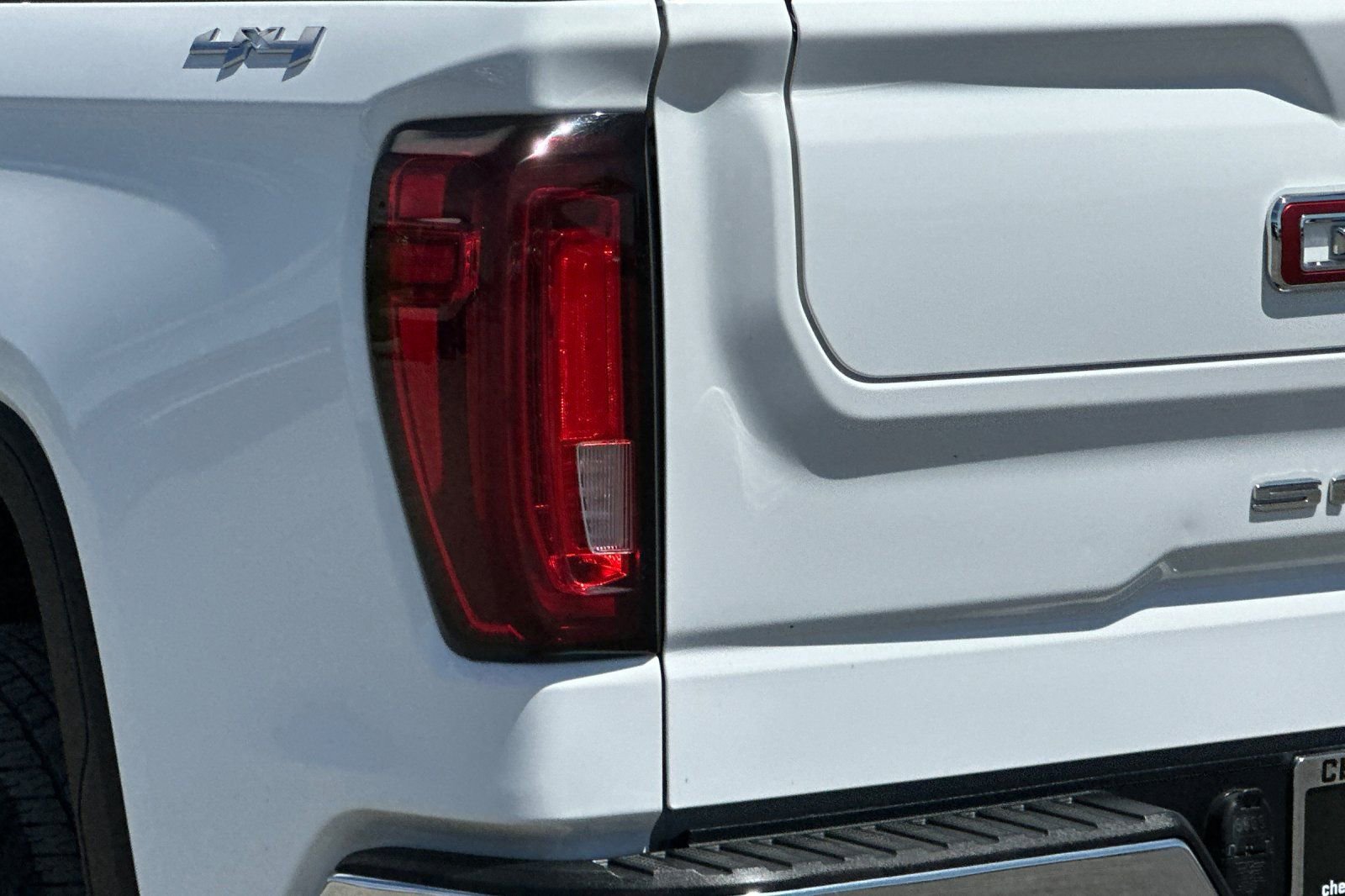 Used 2024 GMC Sierra 1500 SLT image 45