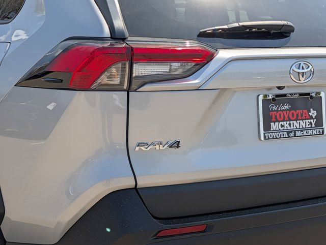 Used 2024 Toyota RAV4 LE image 8