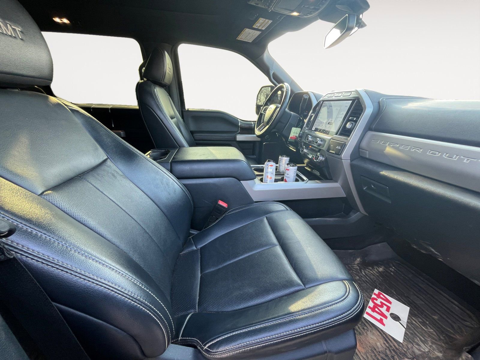 Used 2022 Ford F250 Lariat w/ Black Appearance Package image 15