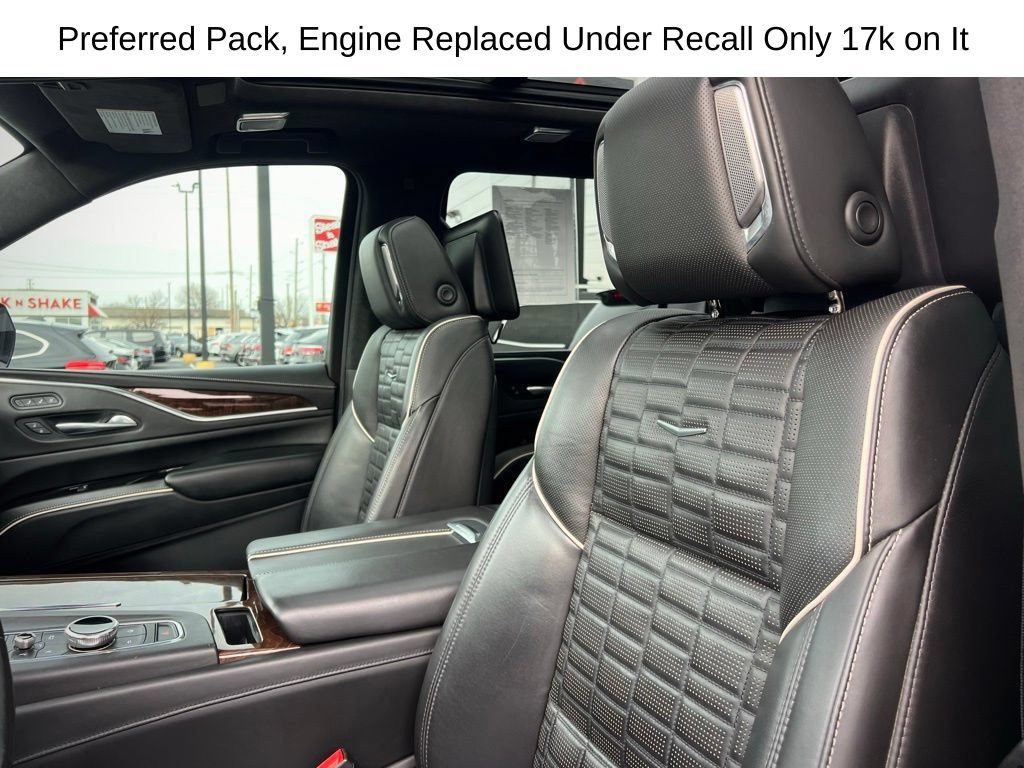 Used 2022 Cadillac Escalade ESV Sport Platinum w/ LPO, ONYX Package AWD/4WD image 59