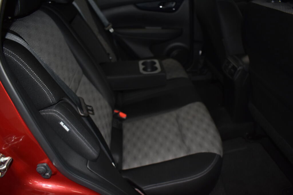 Used 2020 Nissan Rogue Sport SV w/ All-Weather Package image 26