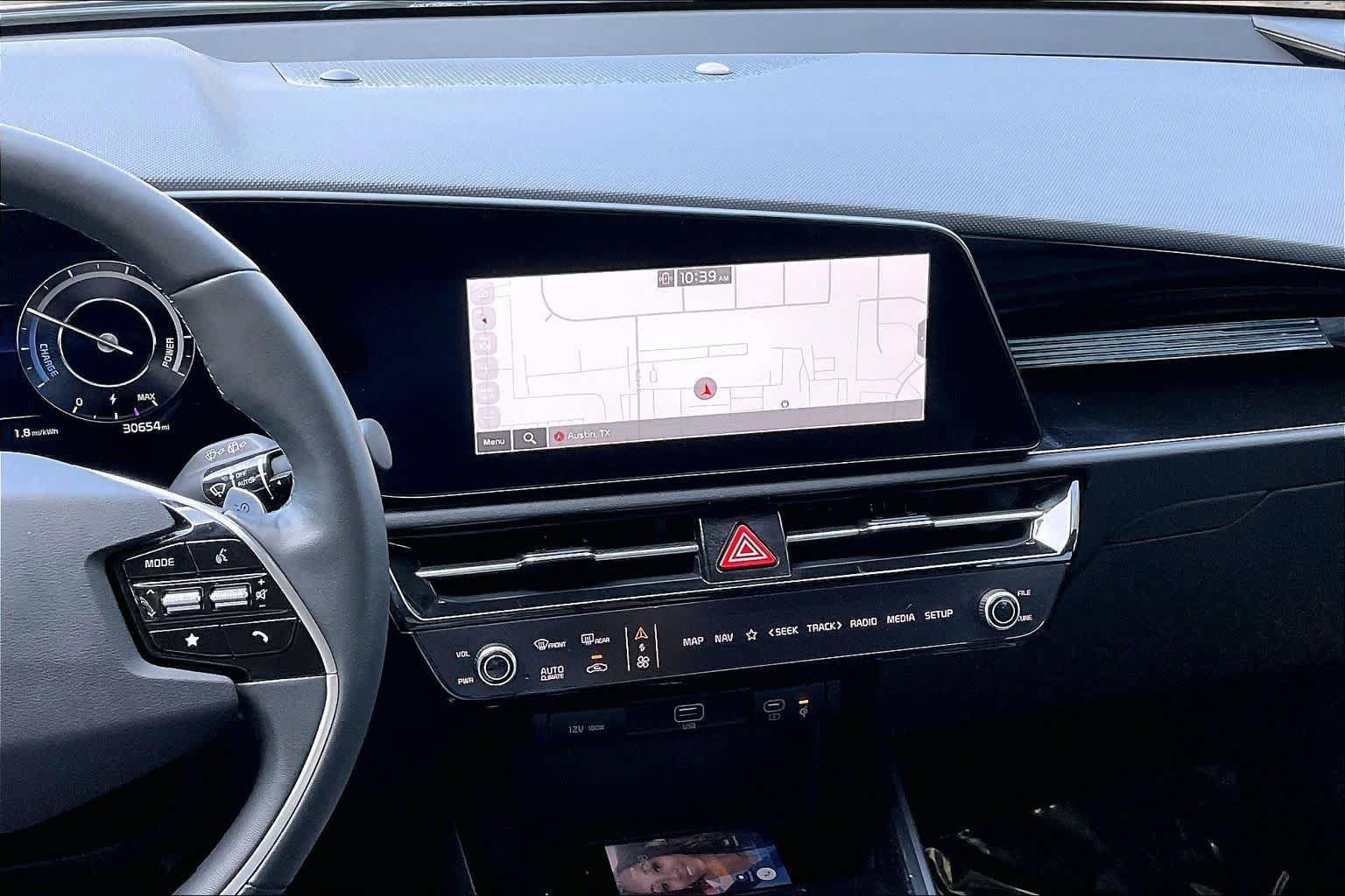 Used 2023 Kia Niro Wind w/ Wind Preserve Package FWD image 6