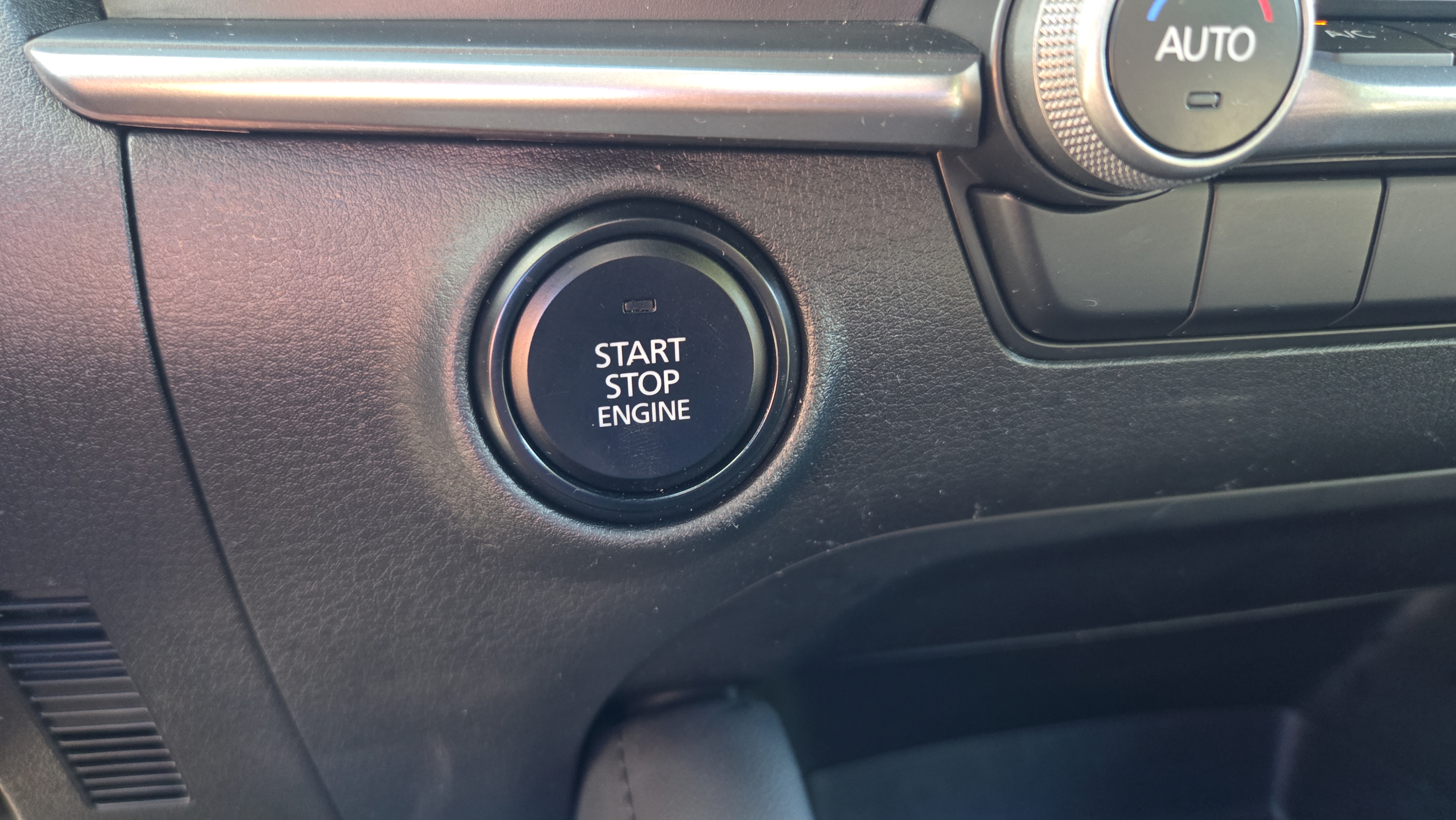 Used 2024 MAZDA MAZDA3 s FWD image 21