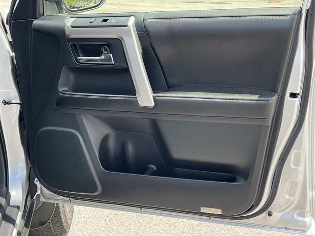 Used 2015 Toyota 4Runner SR5 Premium AWD/4WD image 22