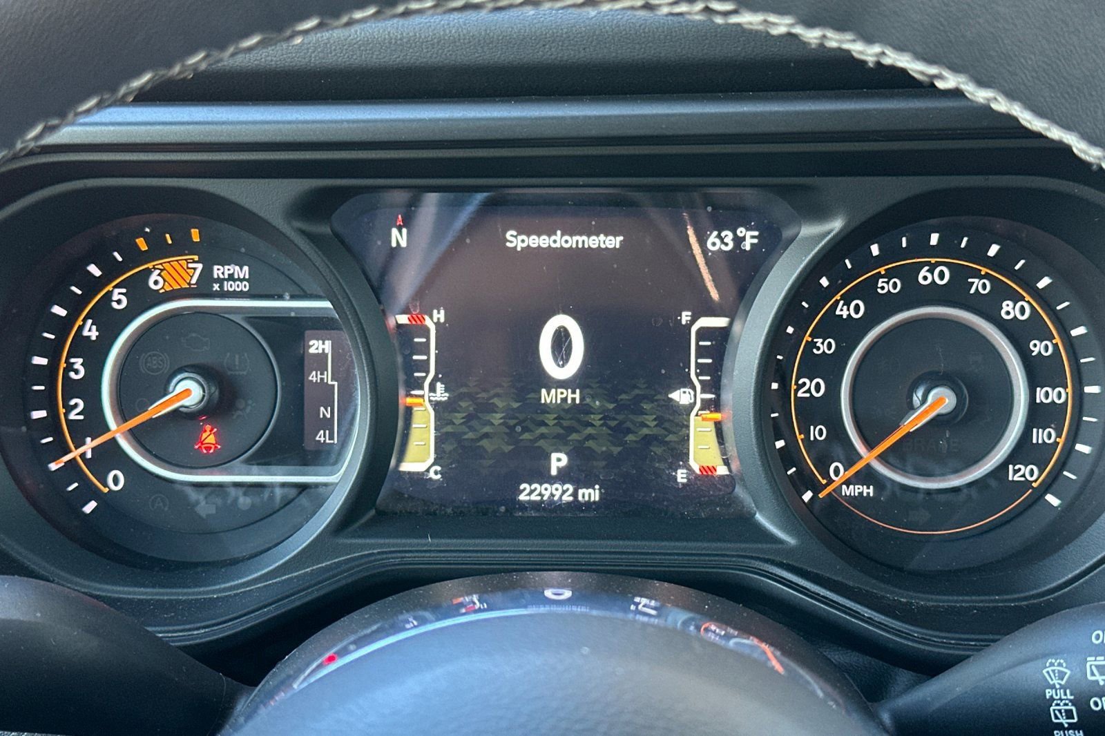 Used 2025 Jeep Wrangler Sahara image 24