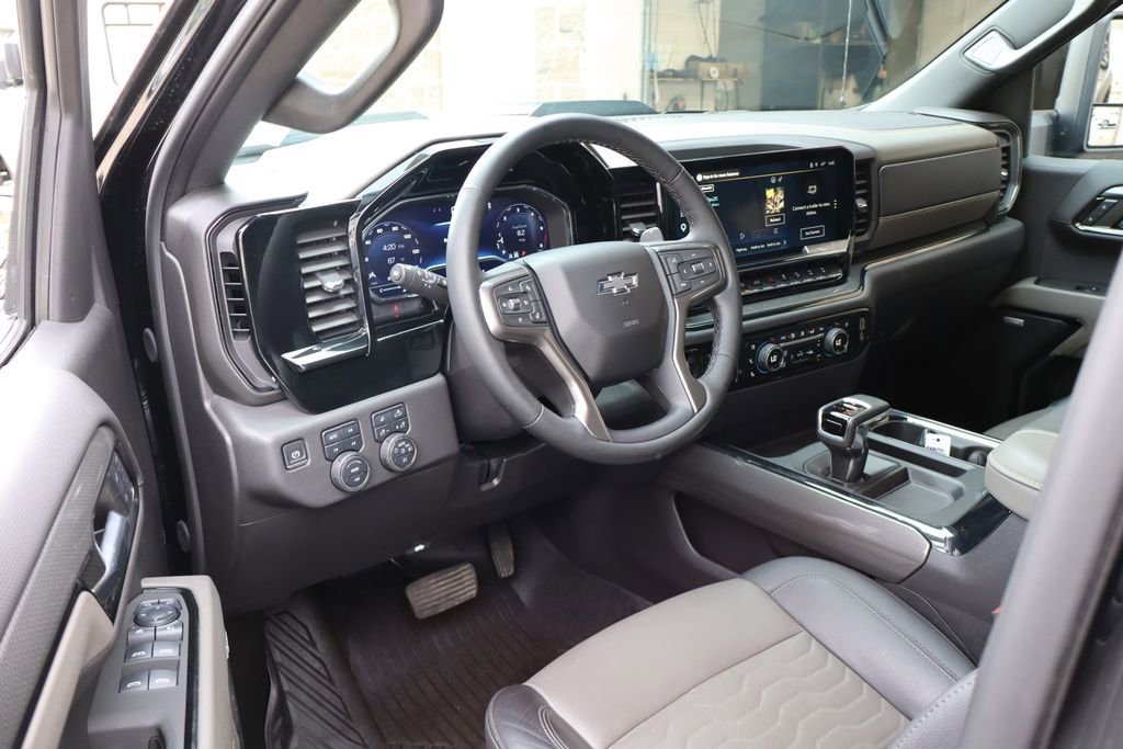 Used 2024 Chevrolet Silverado 1500 ZR2 w/ ZR2 Bison Edition AWD/4WD image 18