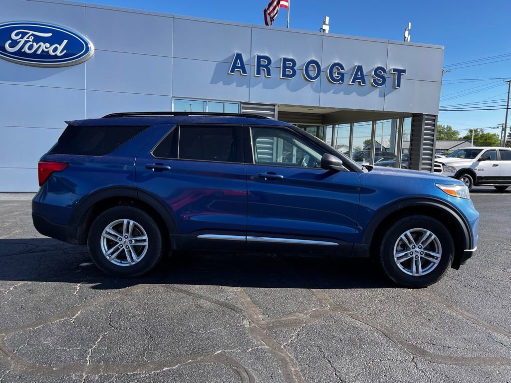 Used 2022 Ford Explorer XLT w/ Class IV Trailer Tow Package image 4