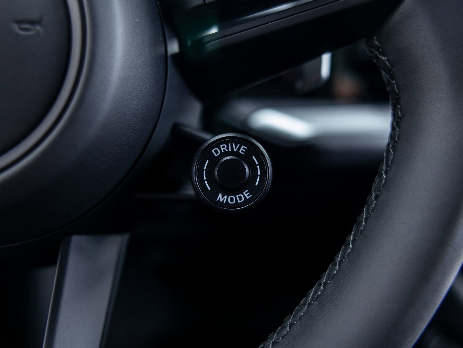 Certified 2025 Porsche Cayenne image 45