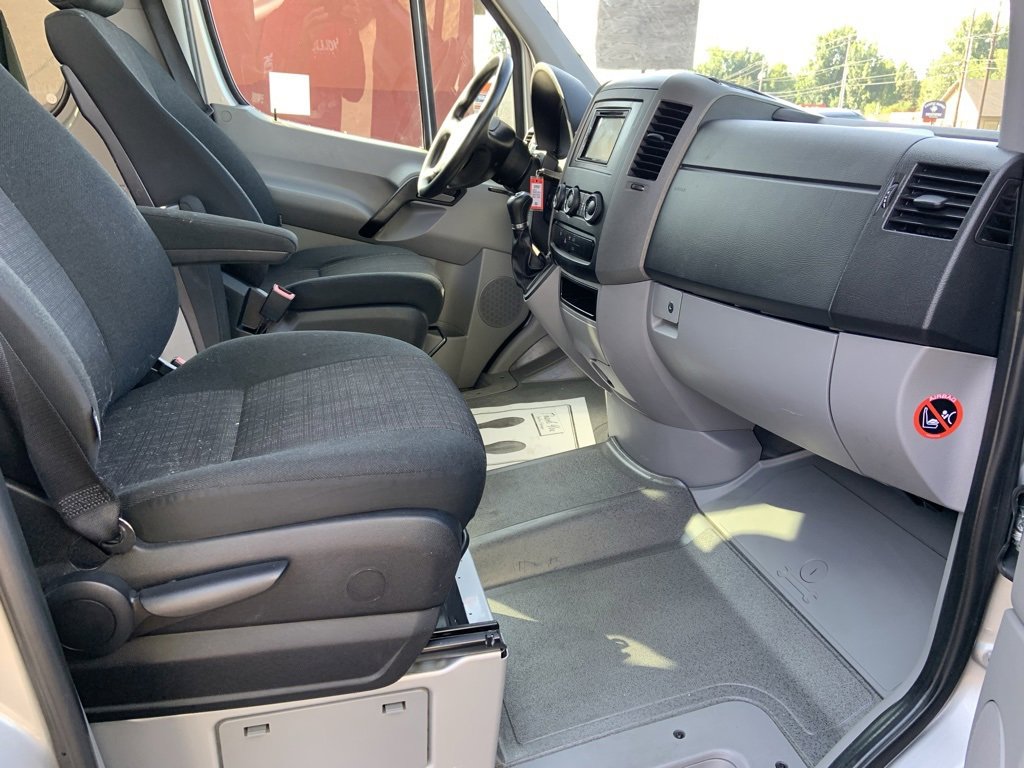 Used 2016 Mercedes-Benz Sprinter 2500 image 14