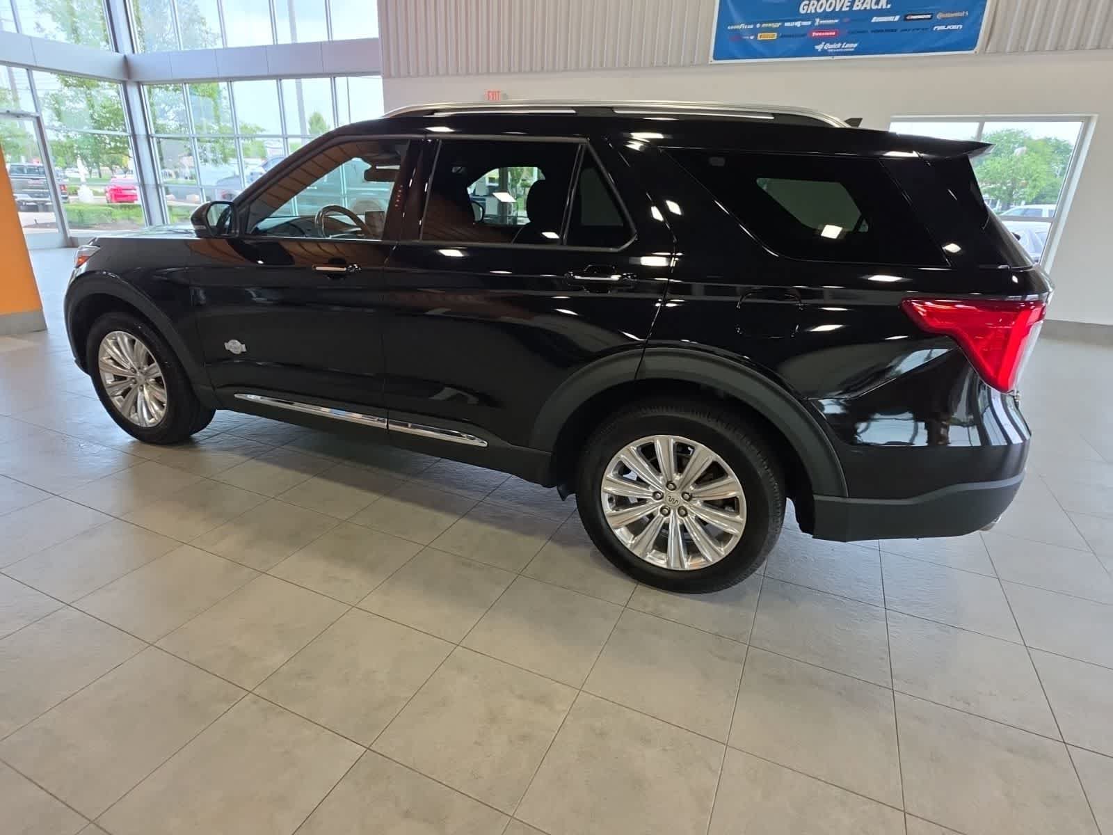 Used 2022 Ford Explorer King Ranch w/ Class IV Trailer Tow Package AWD/4WD image 13