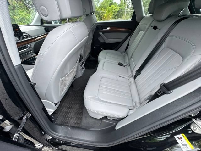 Used 2023 Audi Q5 2.0T Premium w/ Convenience Package AWD/4WD image 6