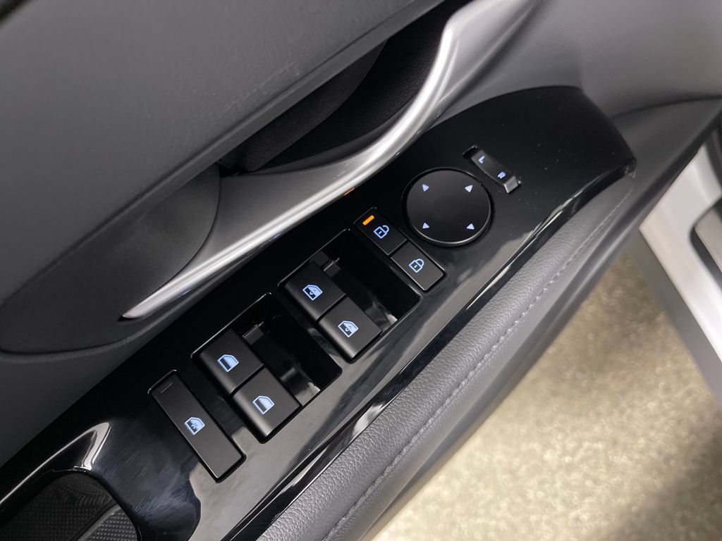 Certified 2025 Hyundai Tucson Limited AWD/4WD image 18