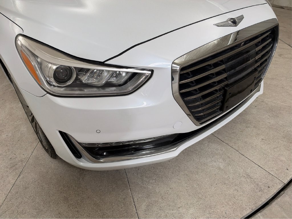 Used 2018 Genesis G90 3.3T Premium RWD image 30