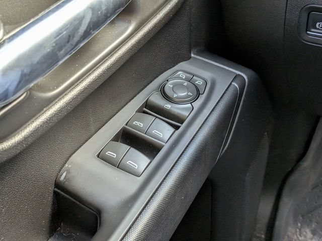 Used 2022 Chevrolet Silverado 1500 Custom AWD/4WD image 19