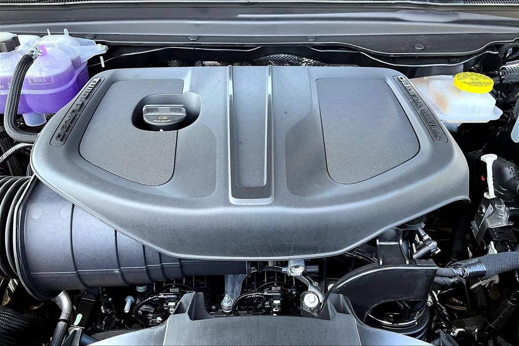 New 2026 RAM 1500 4x4 Crew Cab image 12