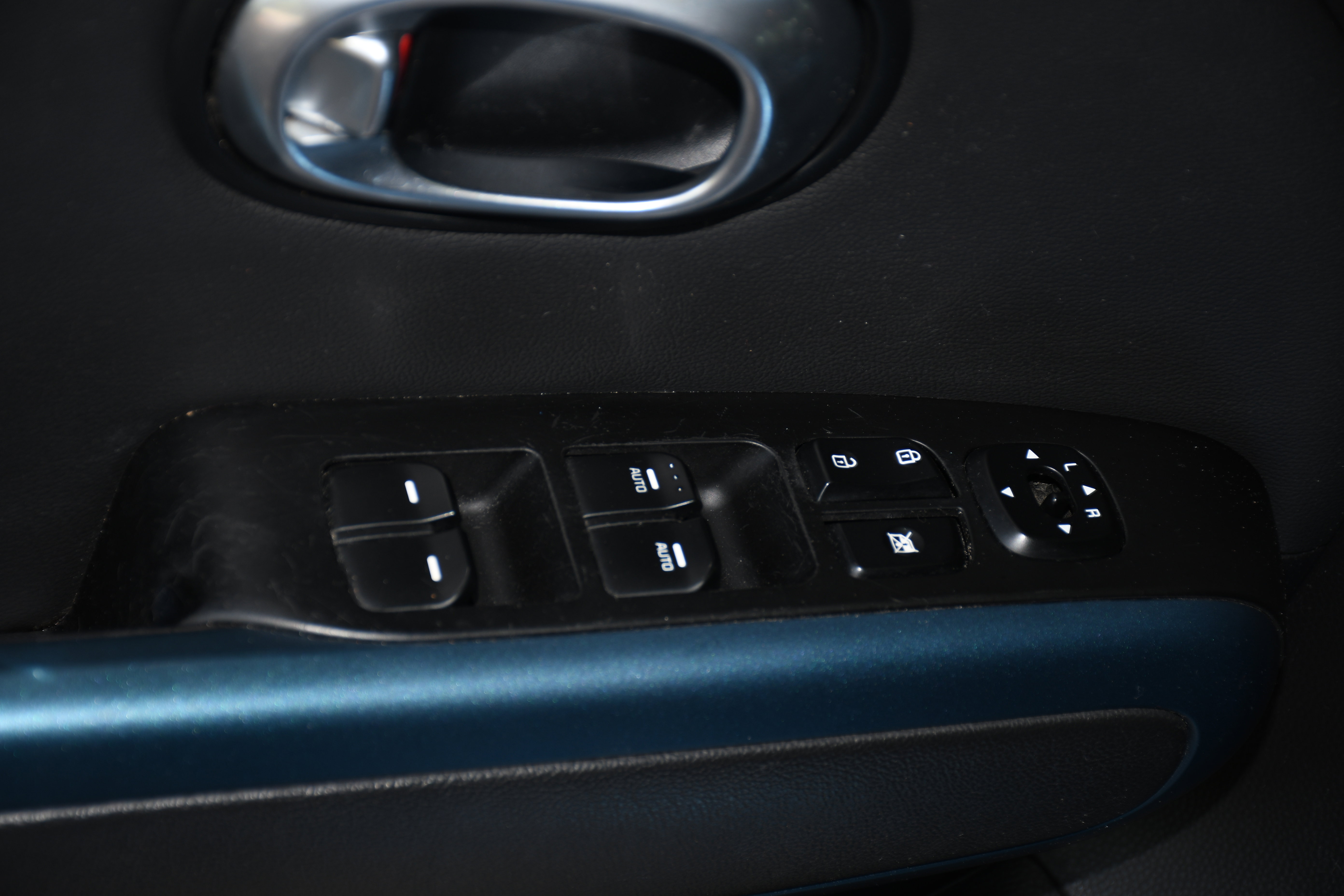 Used 2015 Kia Soul + w/ Audio Package FWD image 10