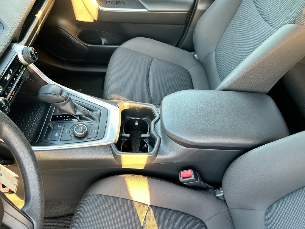Certified 2025 Toyota RAV4 LE AWD/4WD image 27