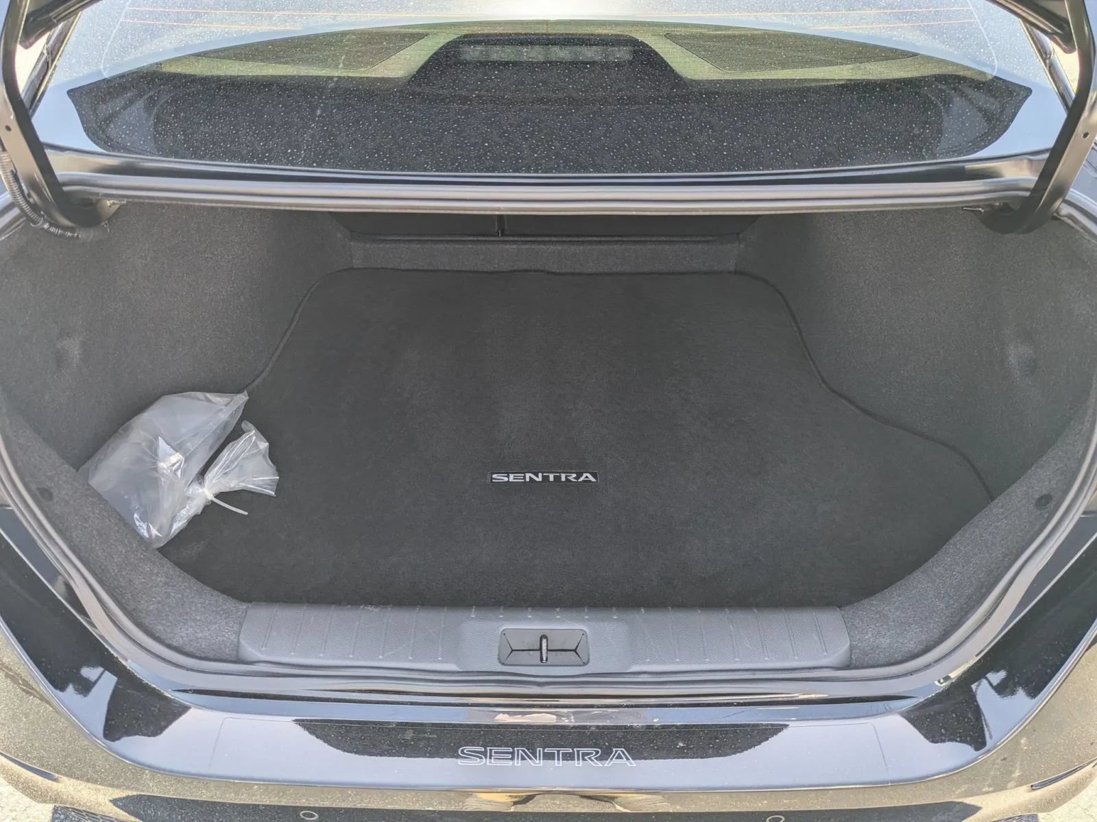 Used 2024 Nissan Sentra S FWD image 15