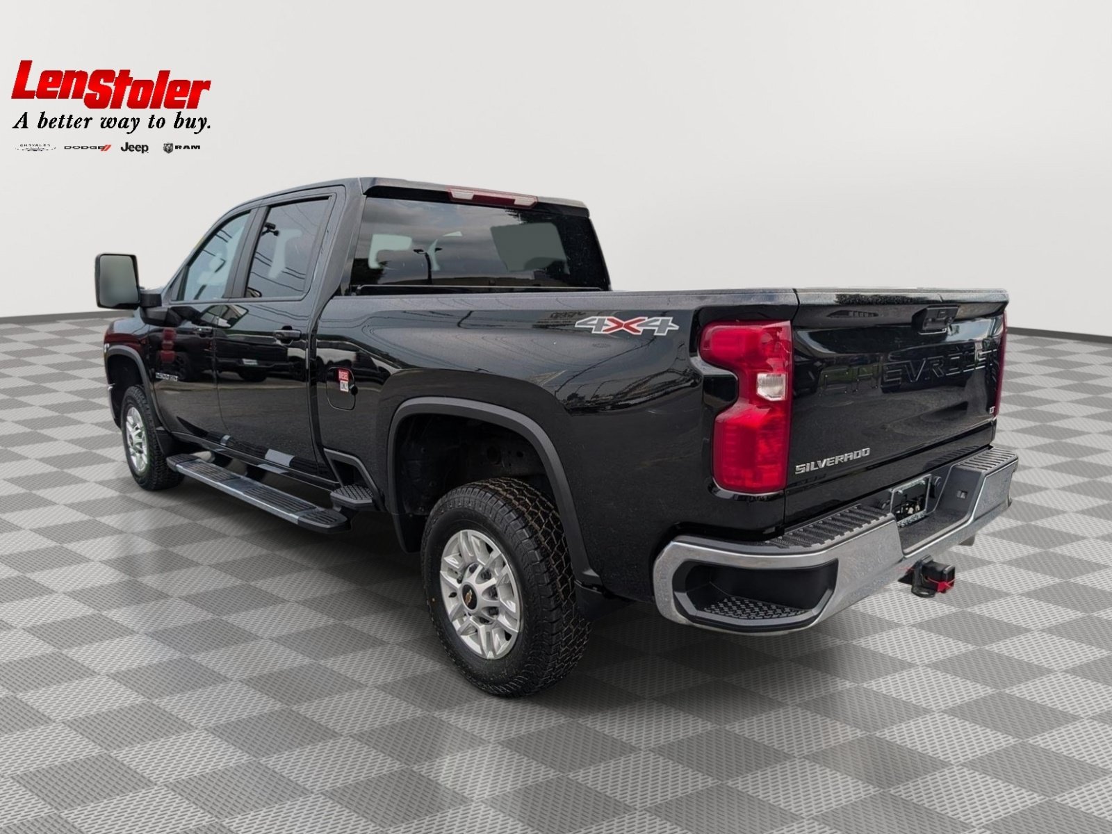 Used 2025 Chevrolet Silverado 2500 LT w/ Convenience Package AWD/4WD image 3