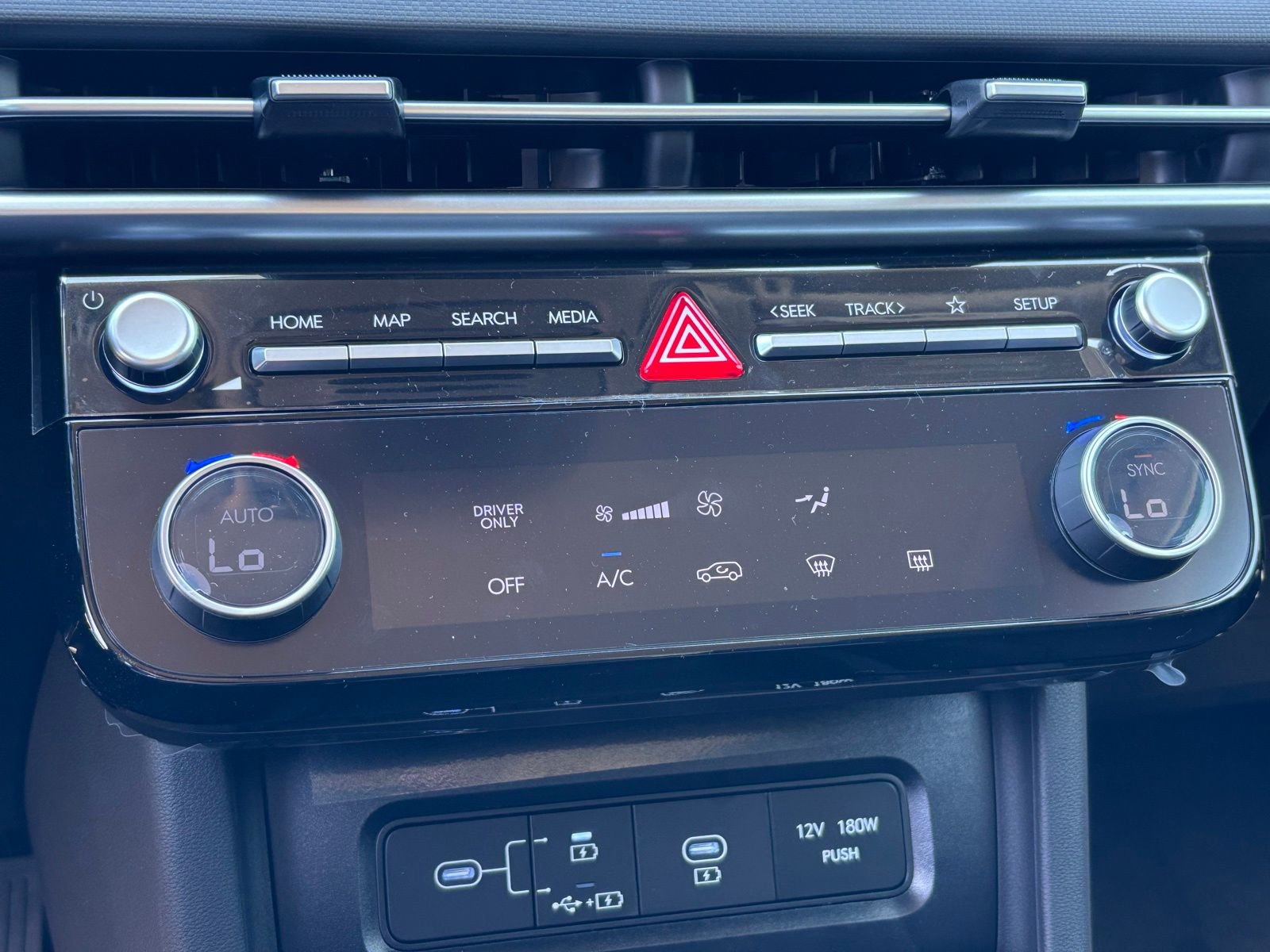 New 2026 Hyundai Tucson Blue SE image 22