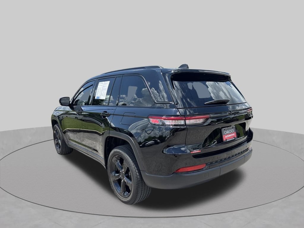 Used 2023 Jeep Grand Cherokee Altitude AWD/4WD image 6
