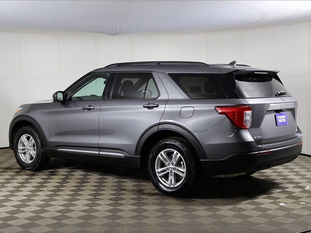 Used 2022 Ford Explorer XLT image 7
