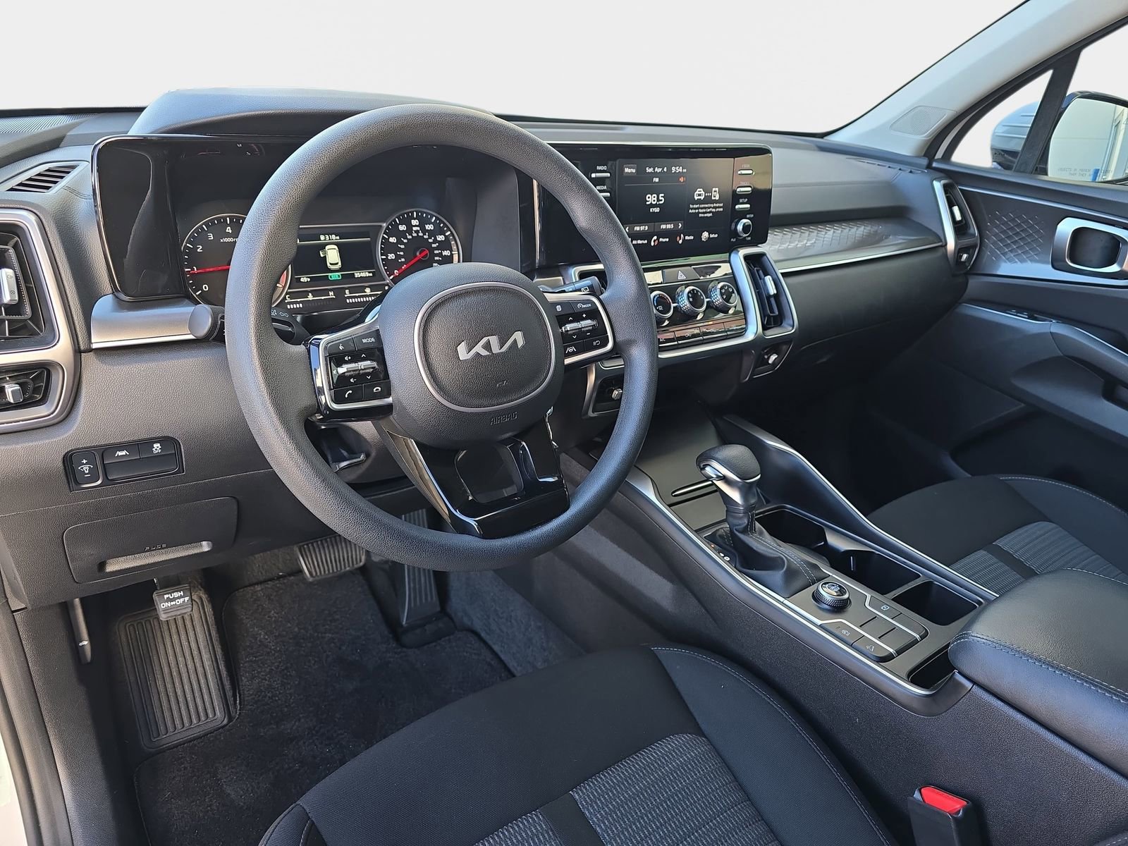 Used 2023 Kia Sorento LX image 19