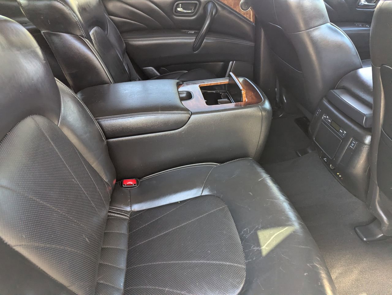 Used 2016 INFINITI QX80 2WD w/ Deluxe Technology Package image 15