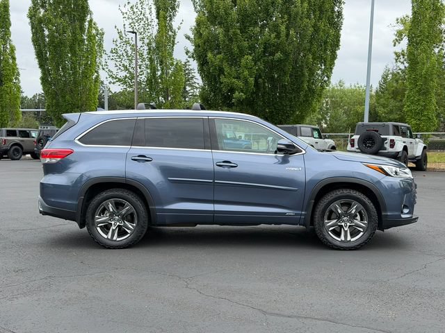 Used 2017 Toyota Highlander Limited Platinum AWD/4WD image 2