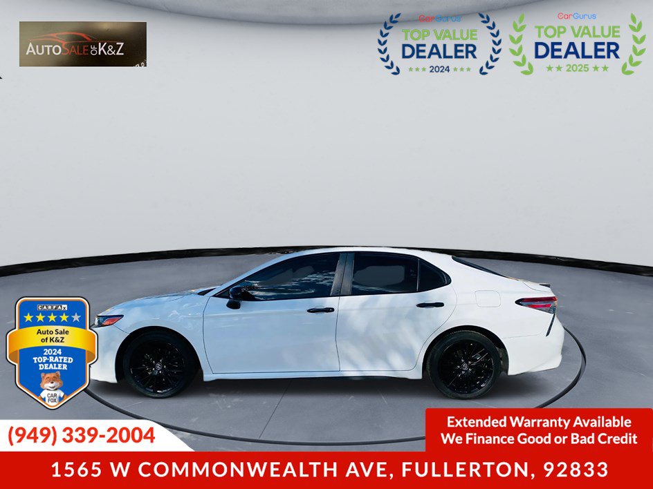 Used 2022 Toyota Camry SE FWD image 3