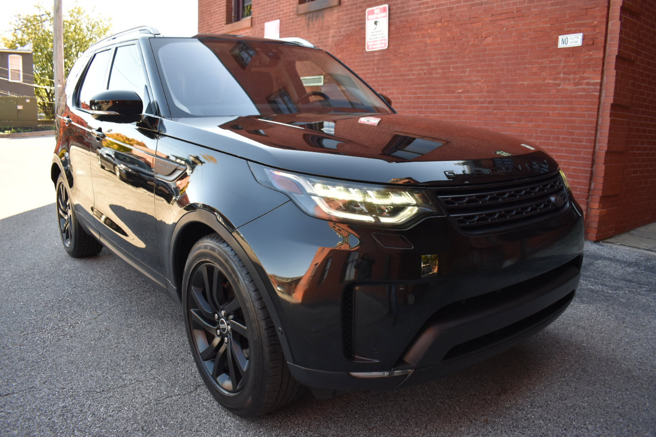 Used 2017 Land Rover Discovery HSE image 10