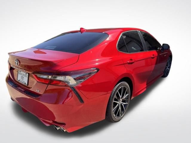 Used 2022 Toyota Camry SE w/ Convenience Package FWD image 3