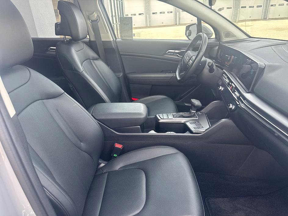 Used 2026 Kia Sportage EX w/ EX Panorama Roof Package image 20