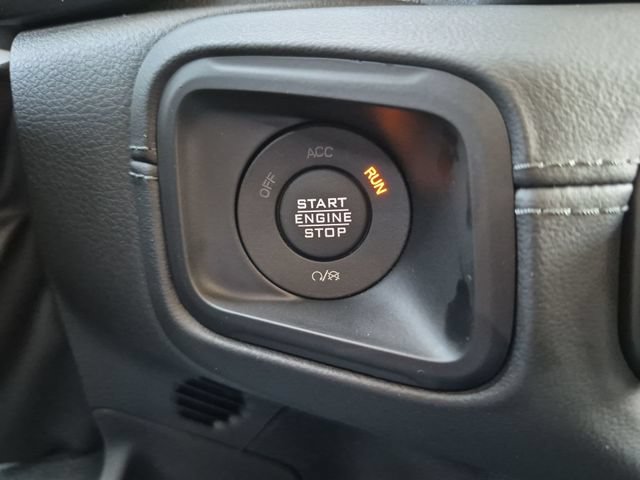Used 2024 Jeep Wrangler Unlimited Sahara w/ Technology Group AWD/4WD image 19