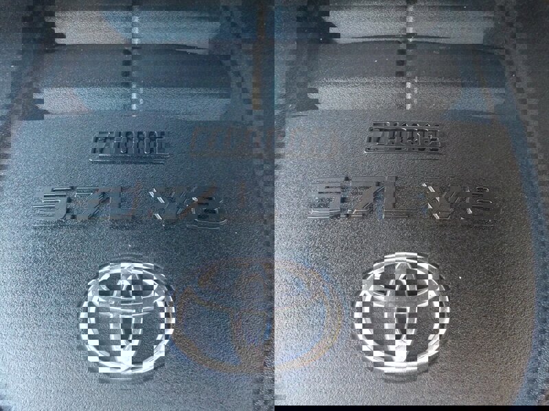 Used 2014 Toyota Tundra Limited w/ Limited Premium Package image 41