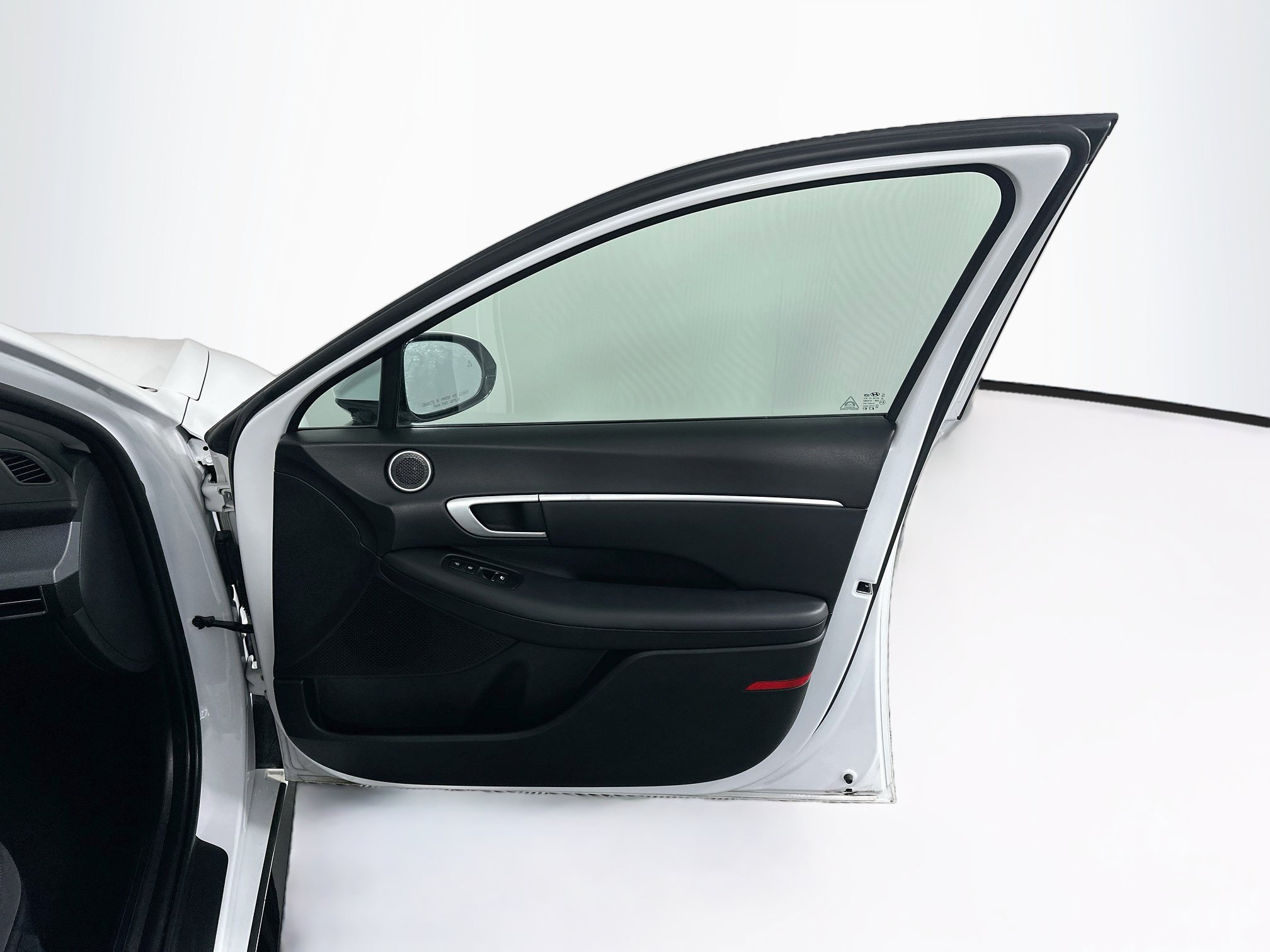 Used 2025 Hyundai Sonata SEL FWD image 32